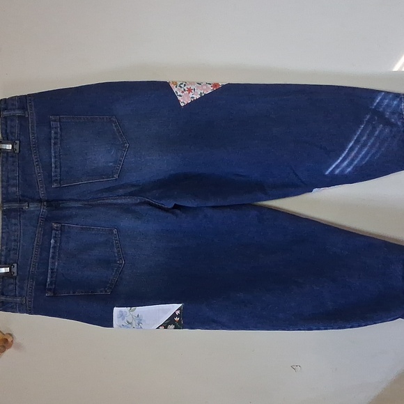 Patchwork Denim Barrel Leg Jeans - Picture 2 of 12